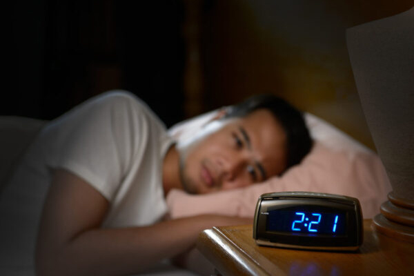 Blog sleep man with insomnia PX7PCJU scaled e1620397623927 1